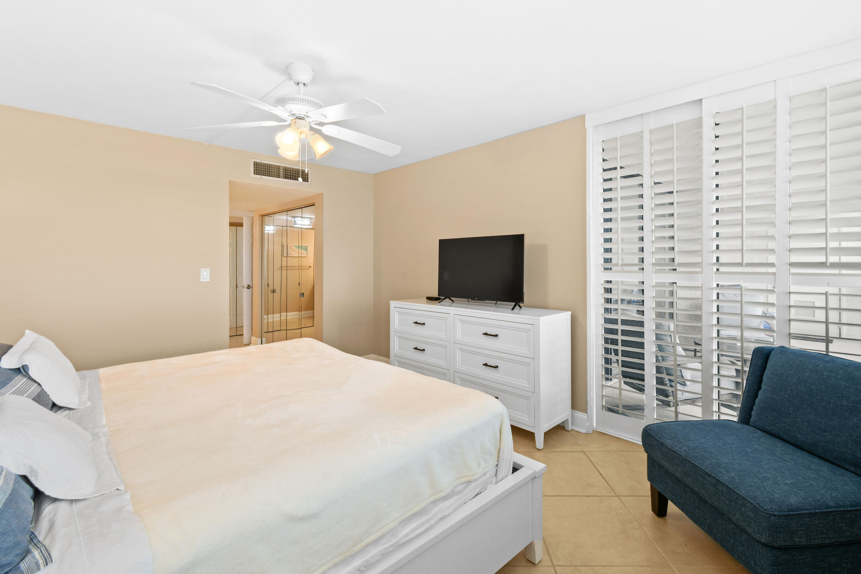 1605 S Us Highway 1 M1-404
