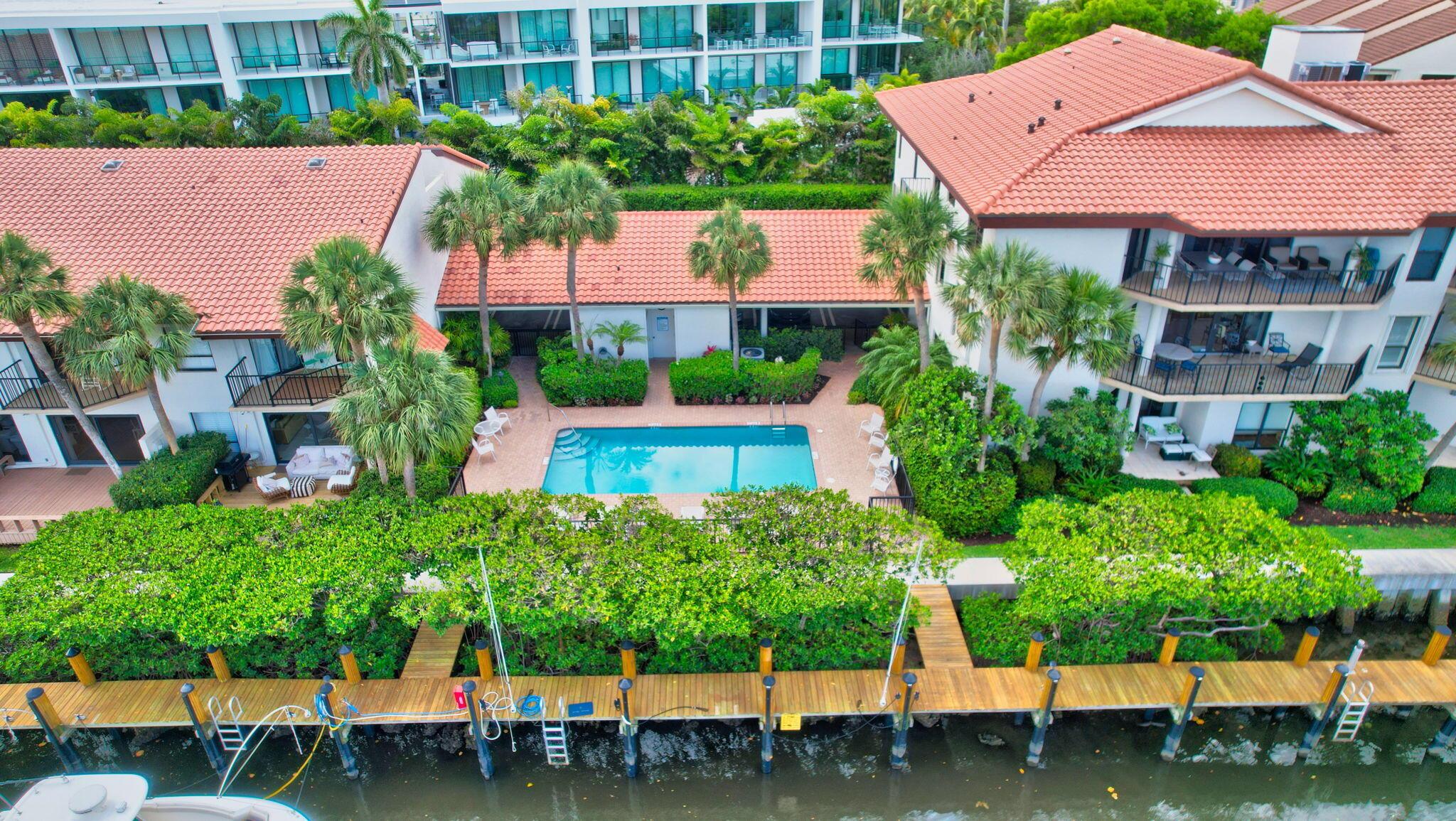 800 Andrews Avenue 9