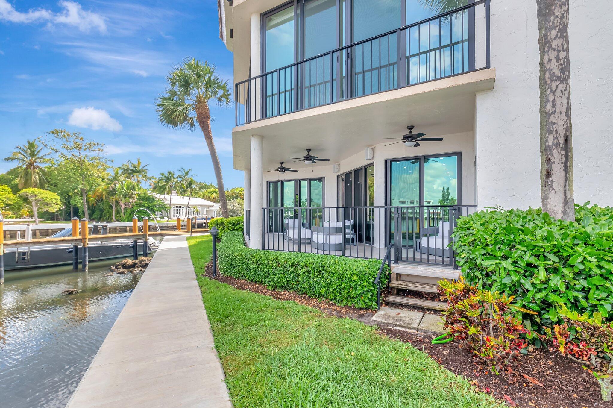 800 Andrews Avenue 9