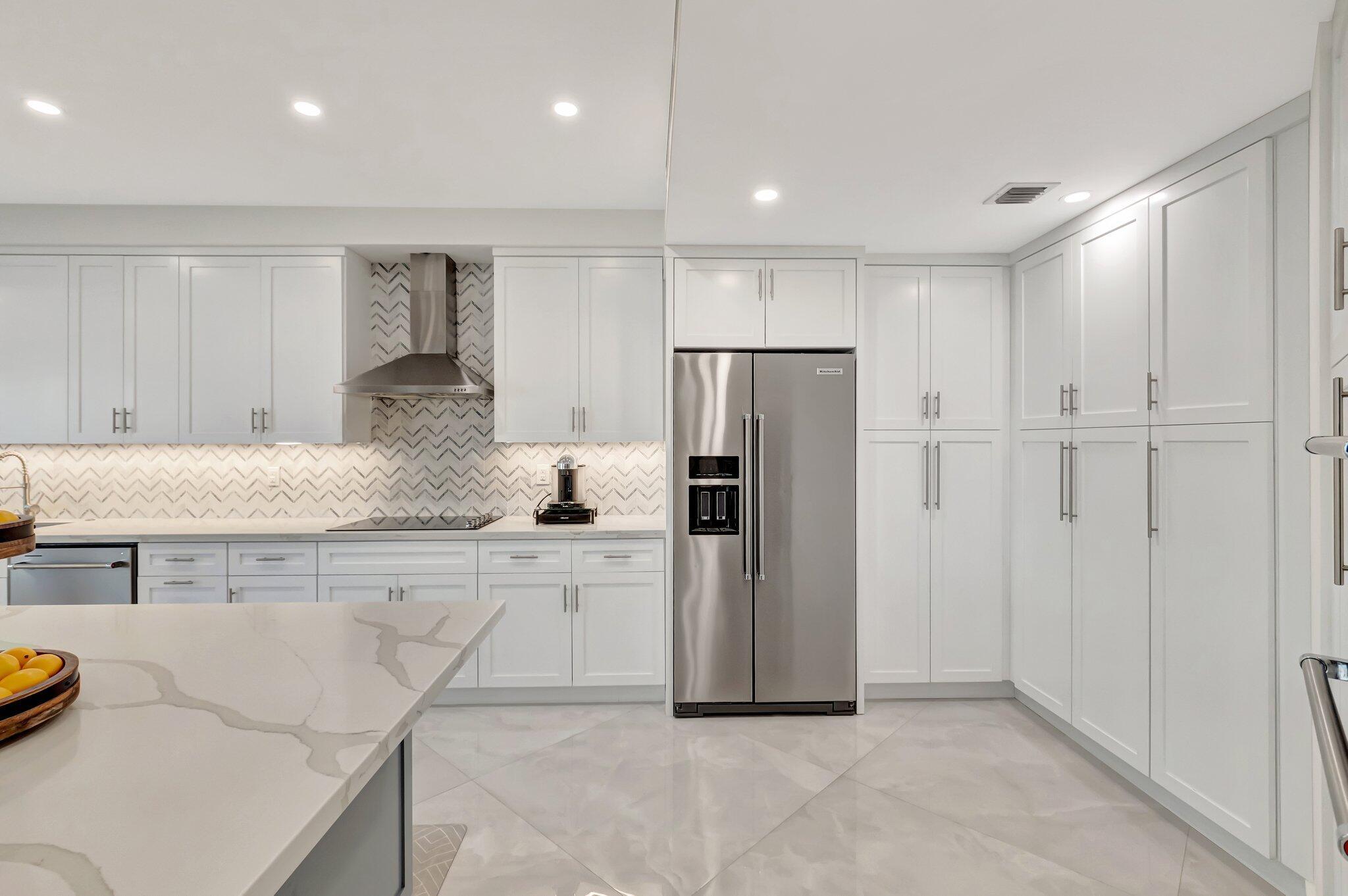 800 Andrews Avenue 9