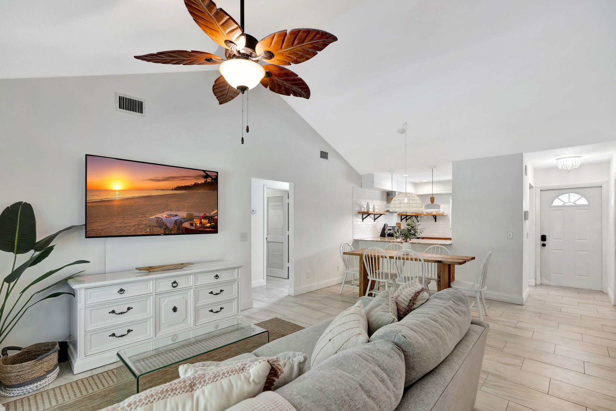 5914 SE Mitzi Lane