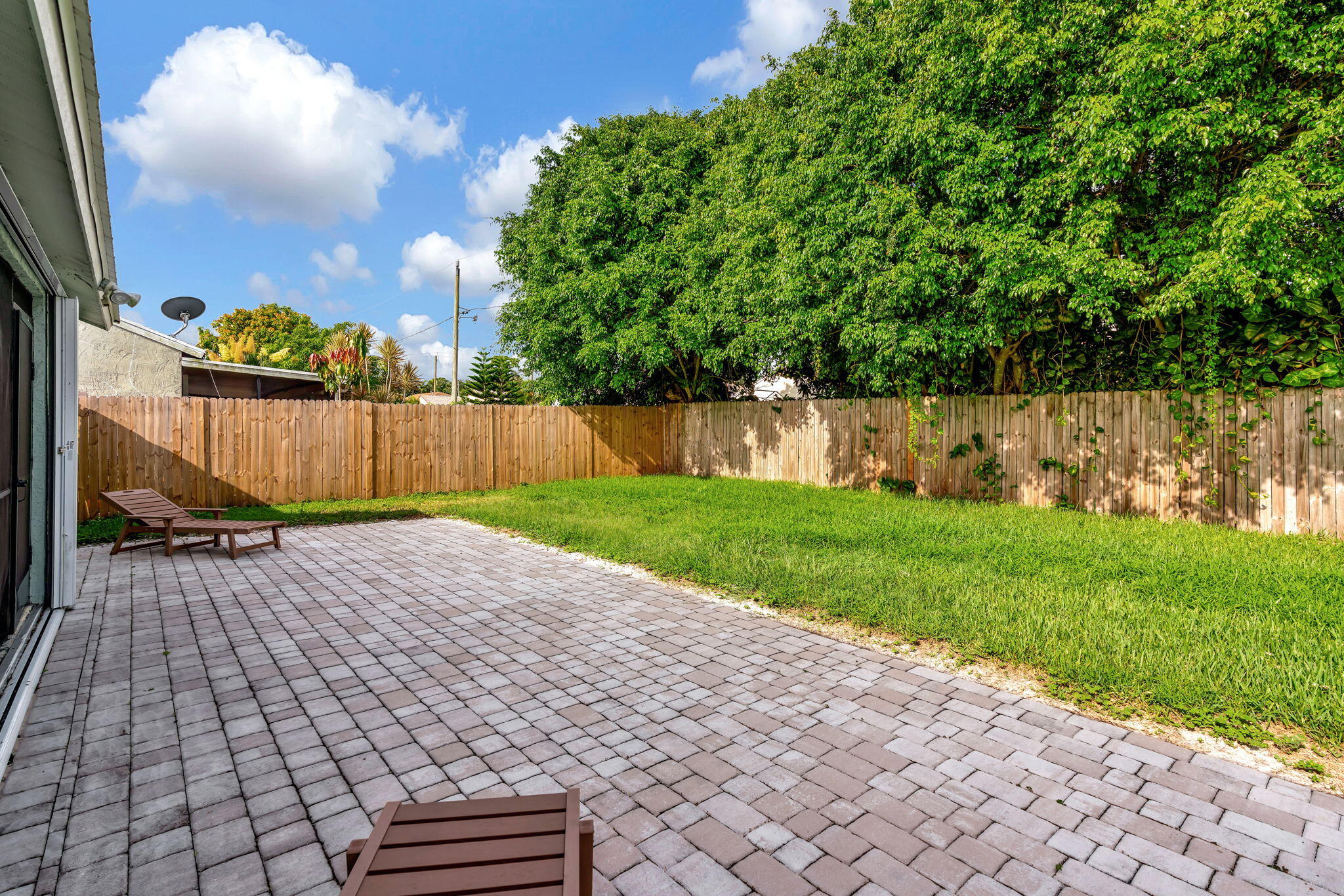 5914 SE Mitzi Lane