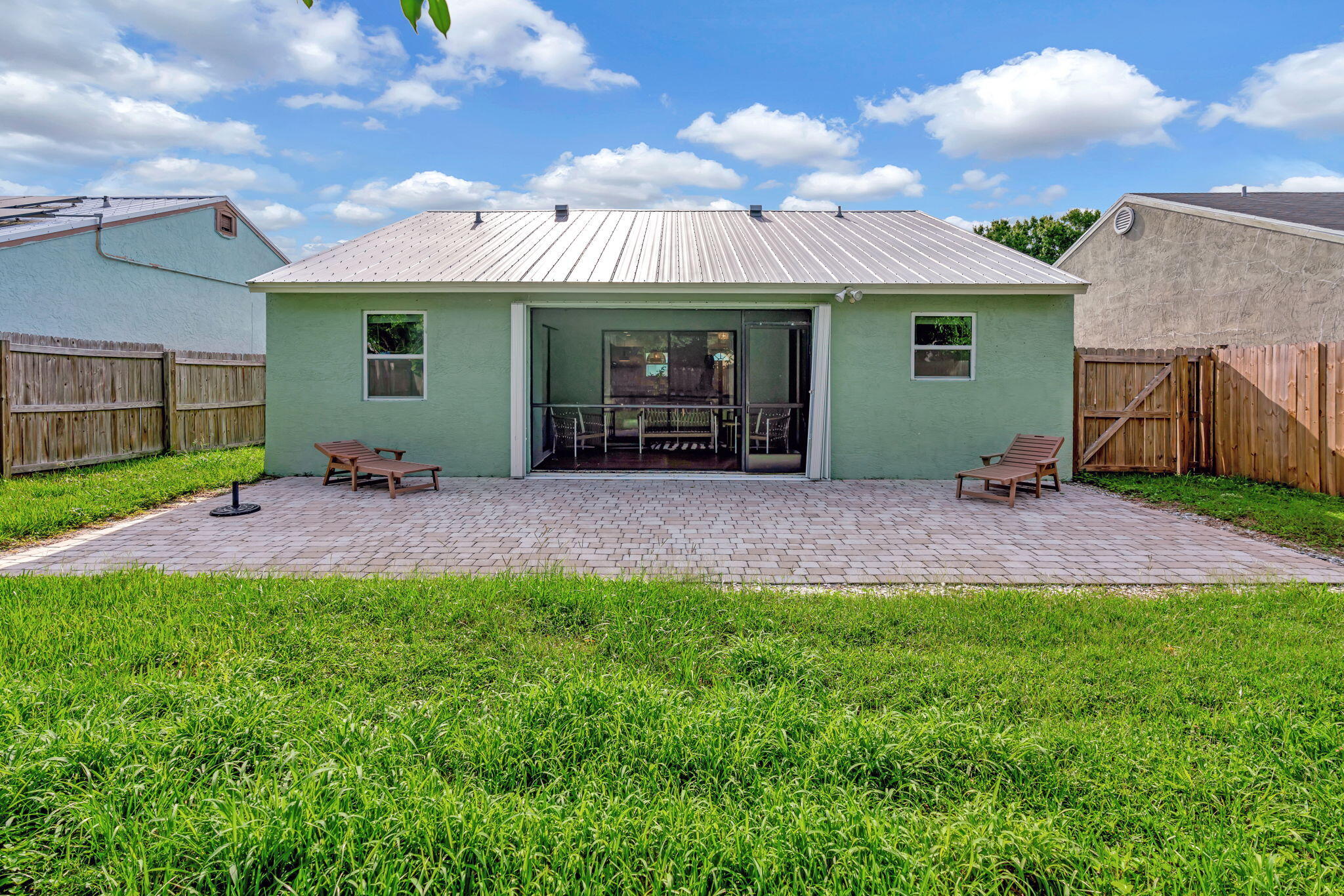 5914 SE Mitzi Lane