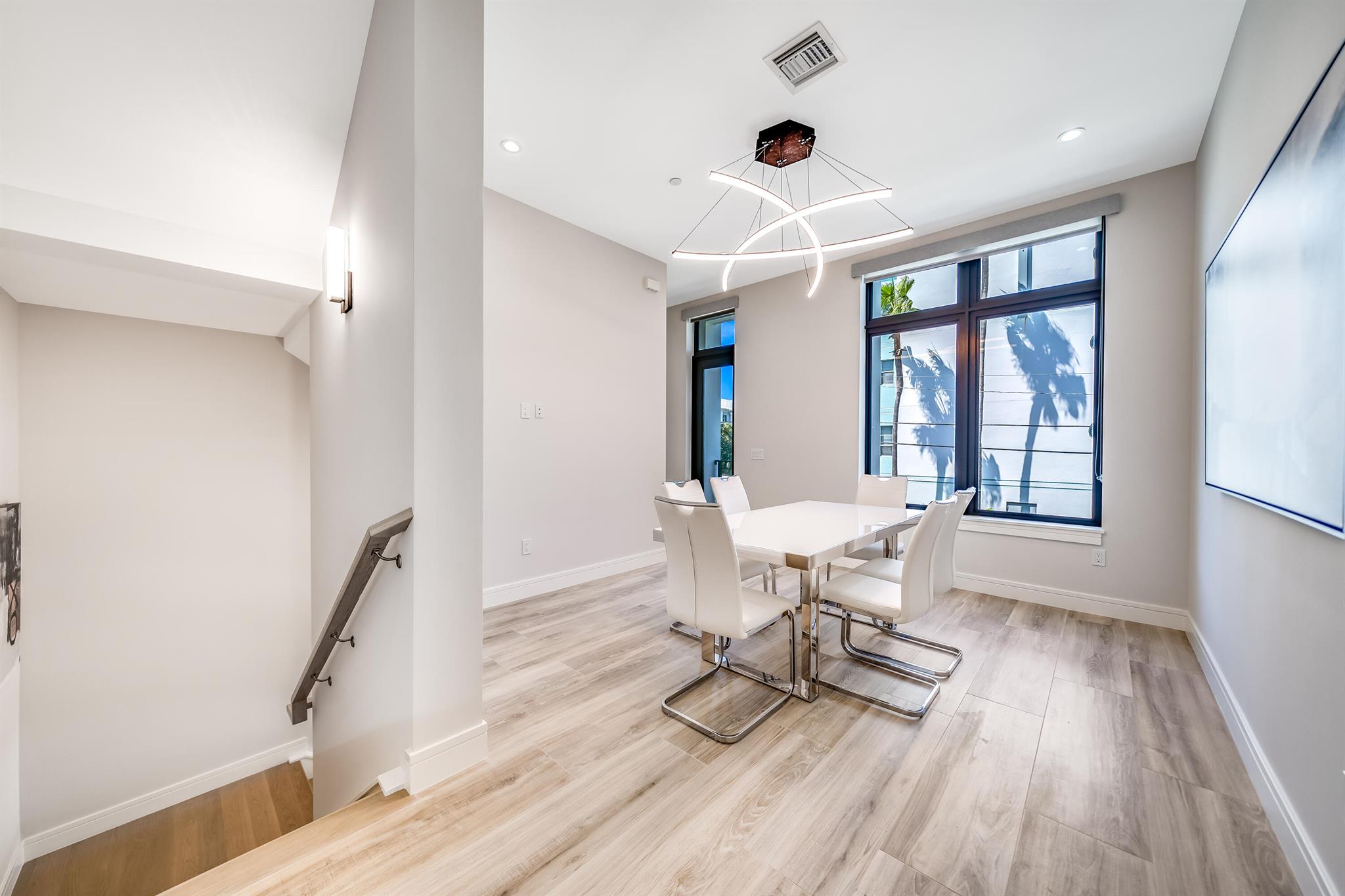 405 SE 6th Avenue 202