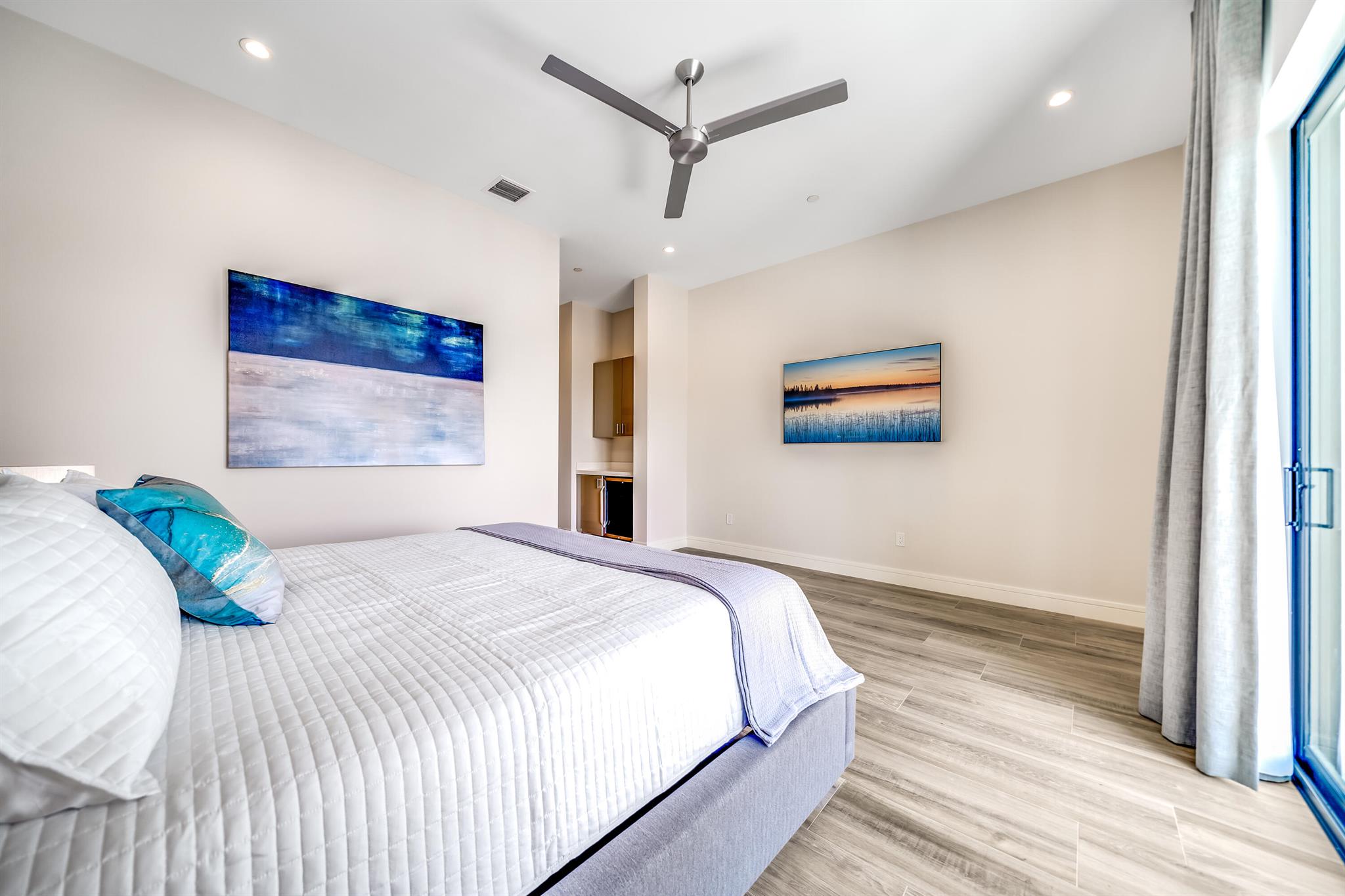 405 SE 6th Avenue 202