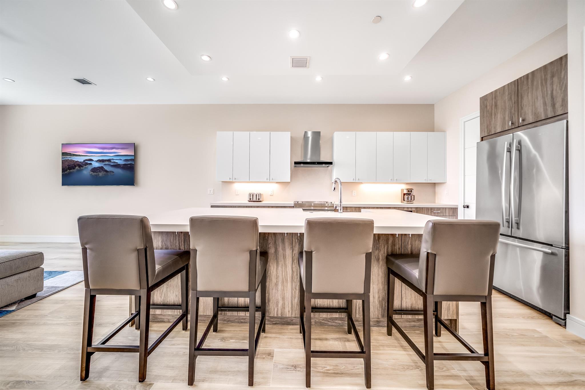 405 SE 6th Avenue 202