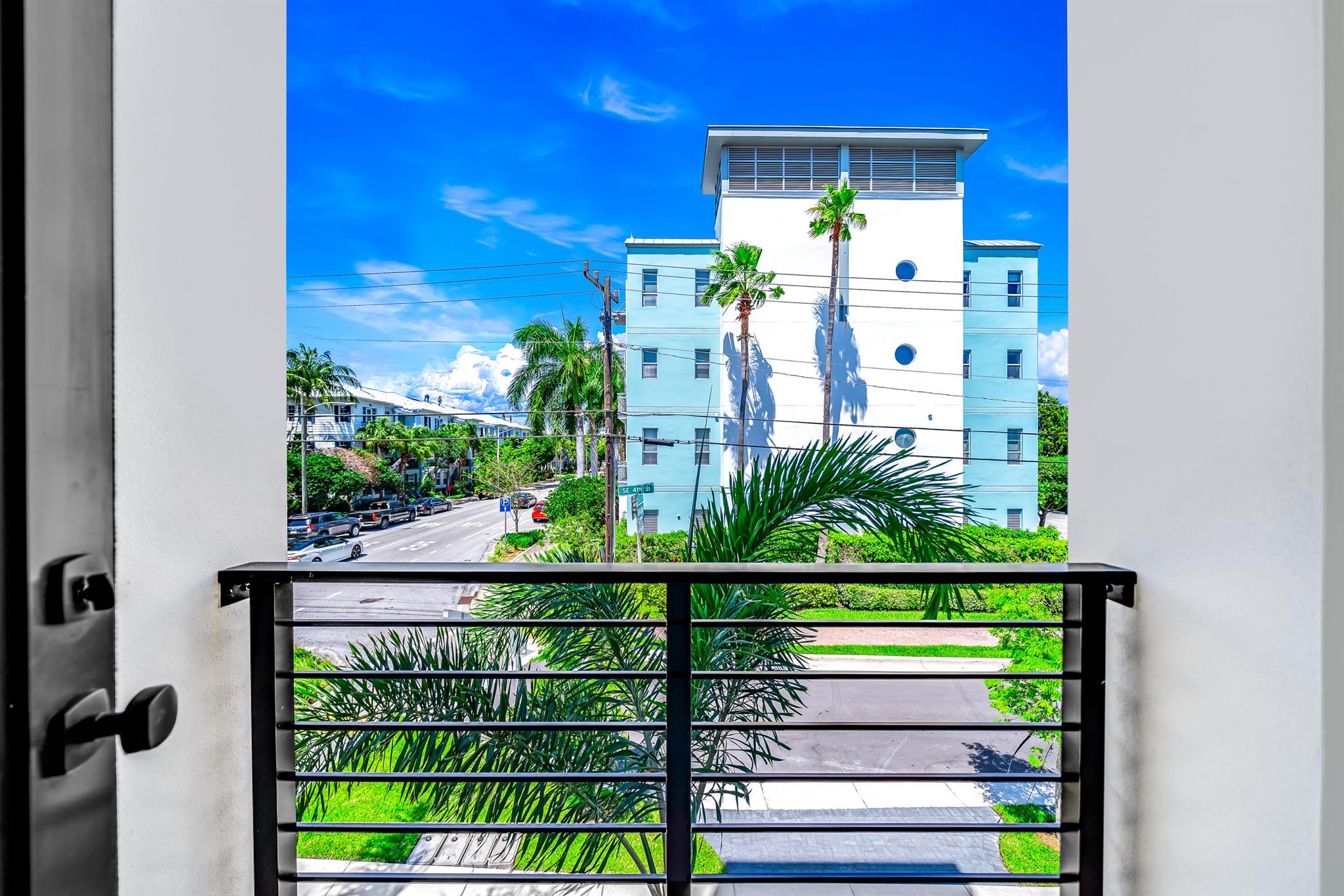 405 SE 6th Avenue 202