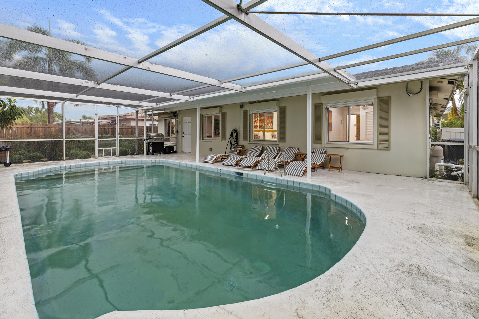 1740 NE 49th Street