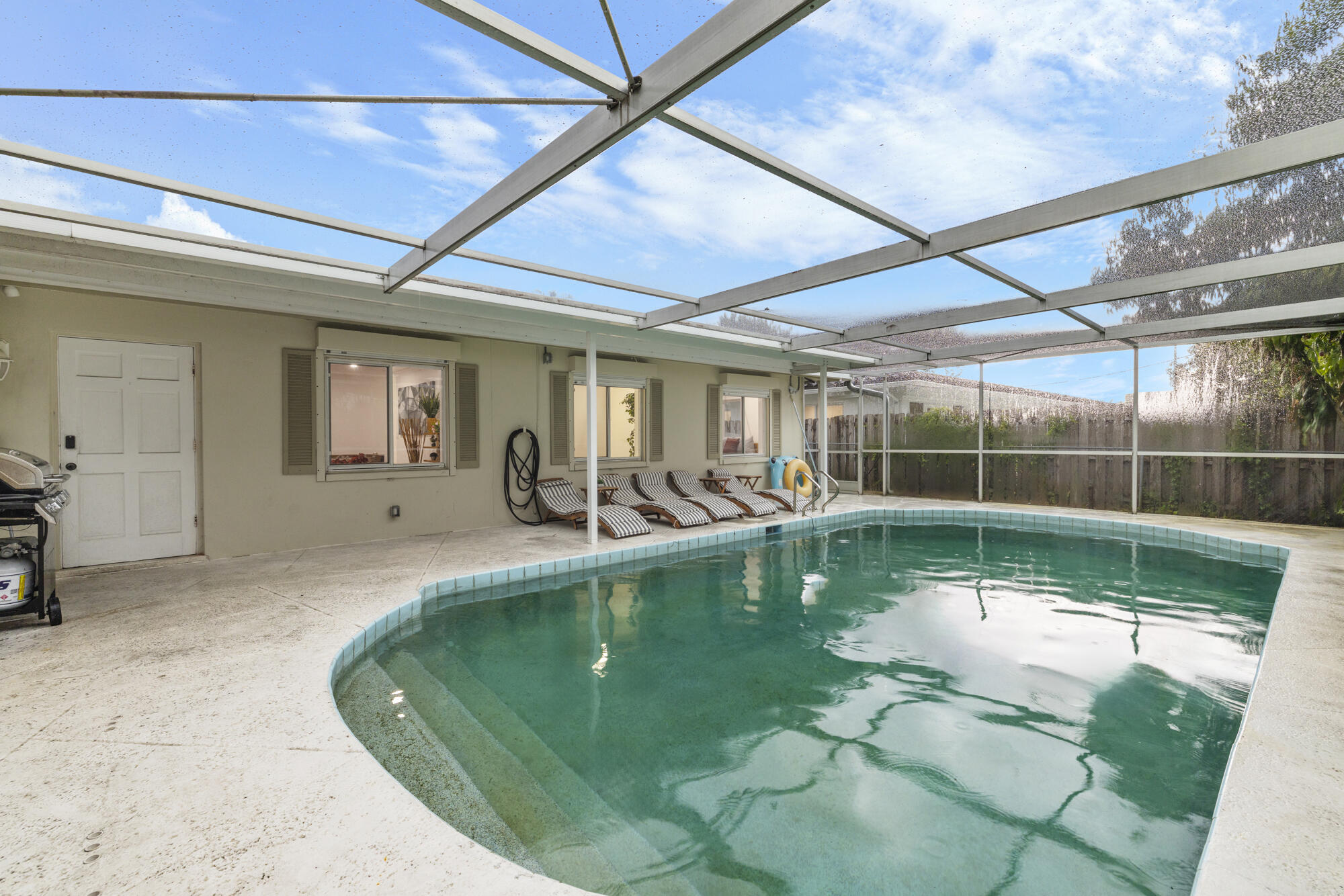 1740 NE 49th Street