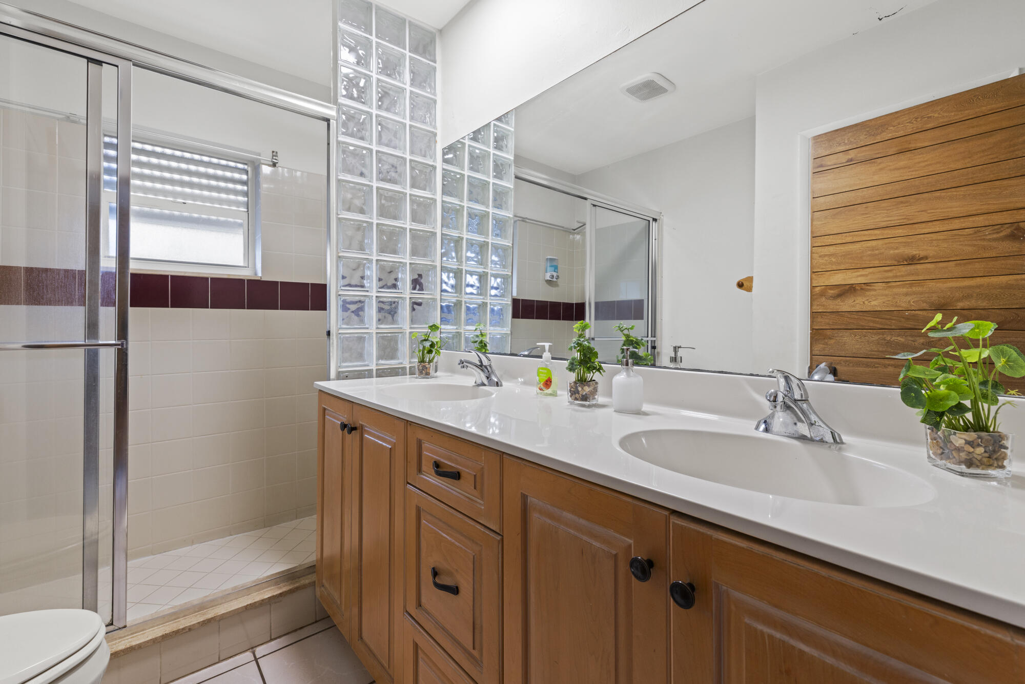 1740 NE 49th Street