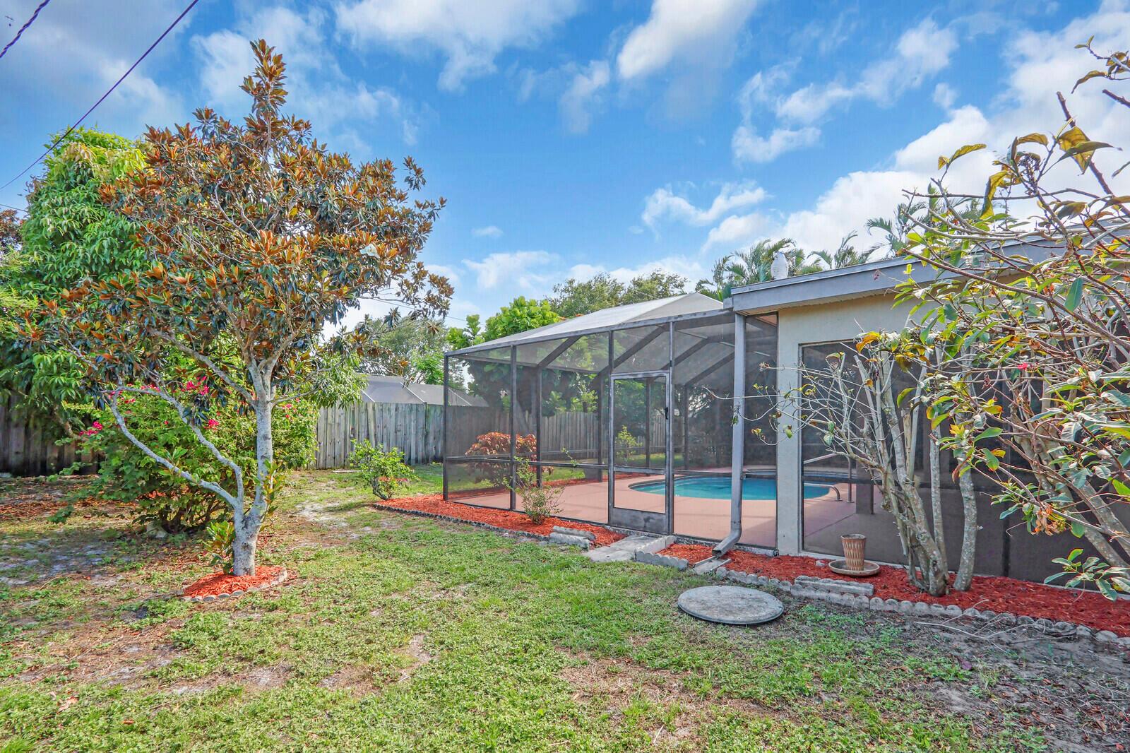 2774 SE Howell Avenue