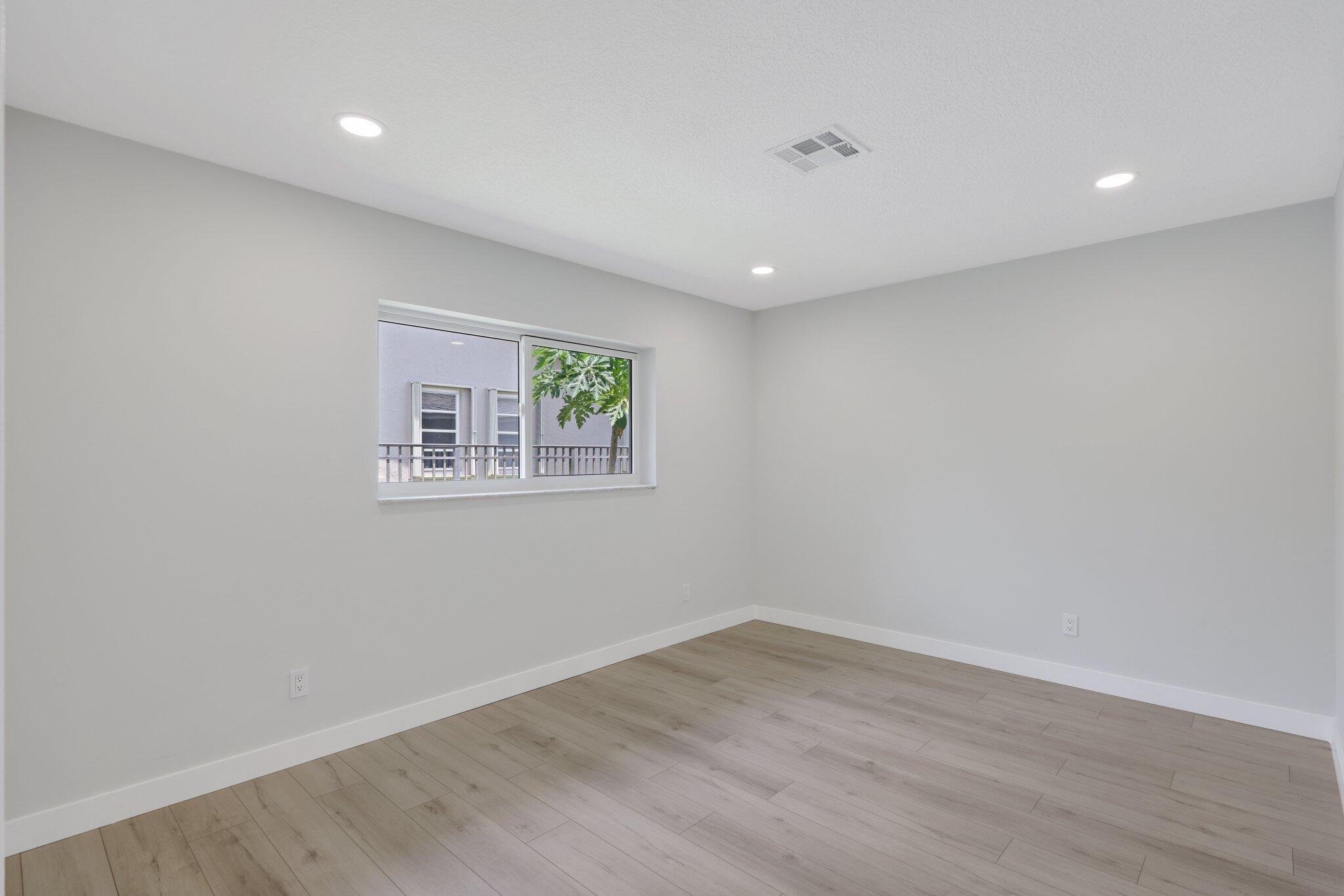 3384 Lakeview Drive