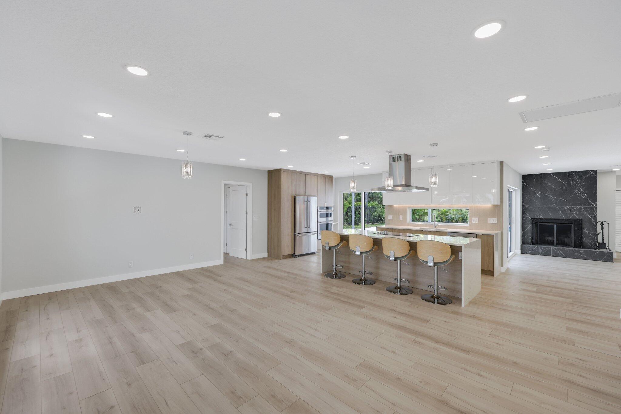 3384 Lakeview Drive