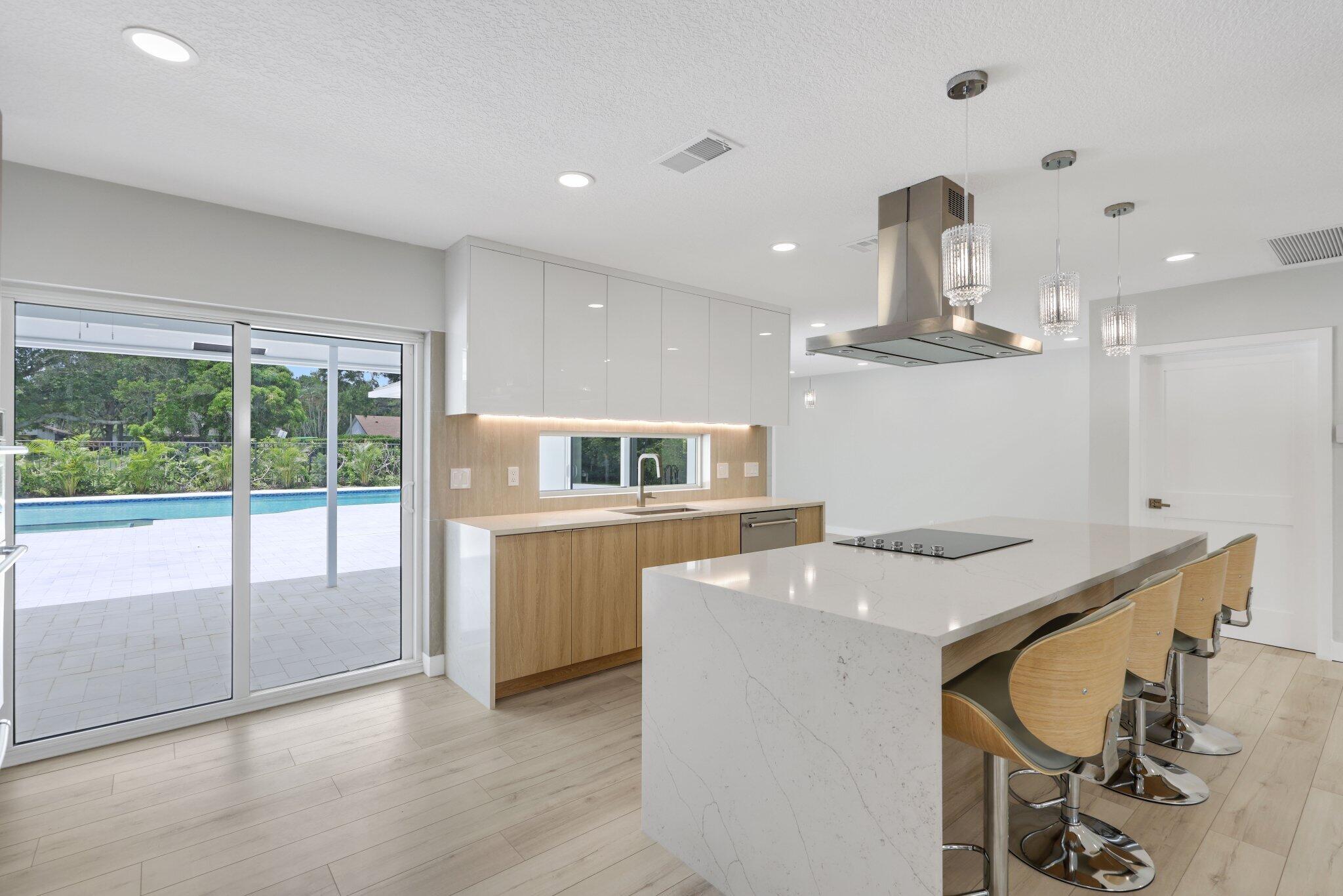 3384 Lakeview Drive