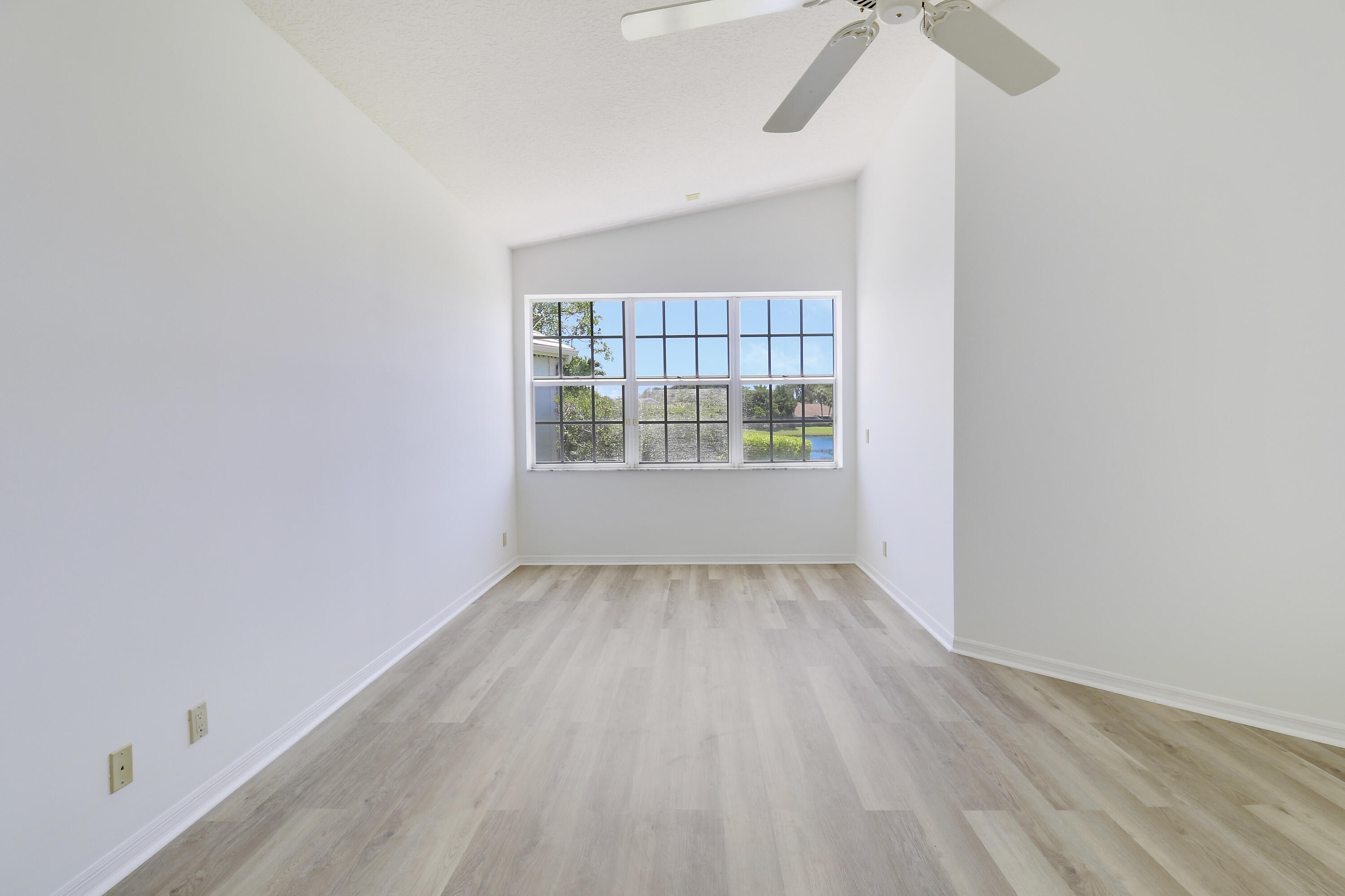 17288 Shoals Drive