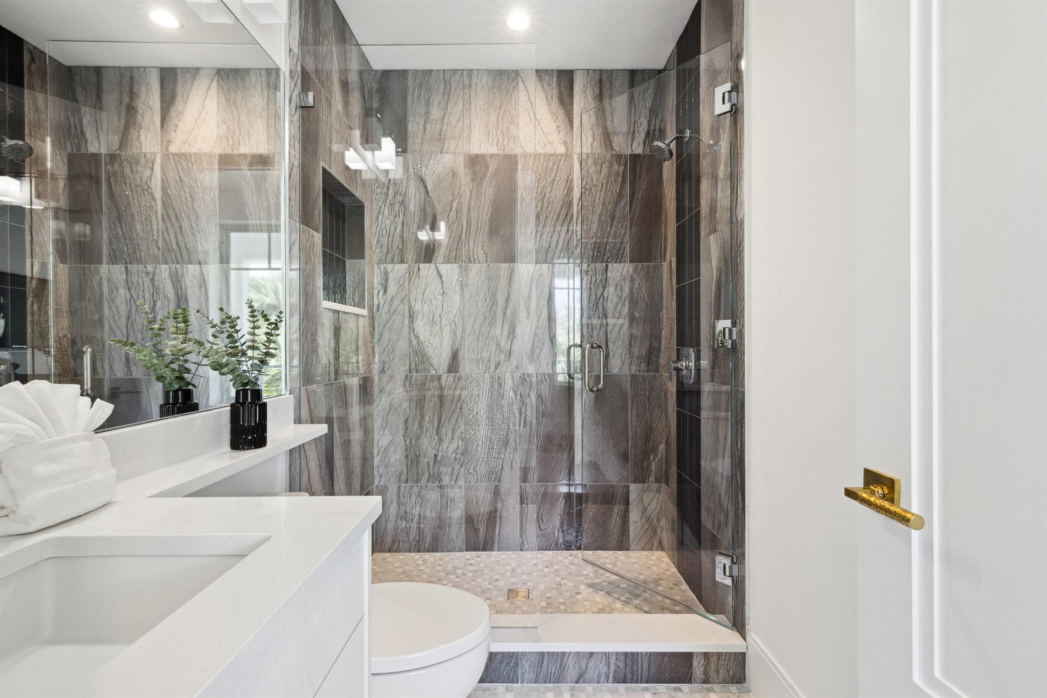 461 Venus Drive 1