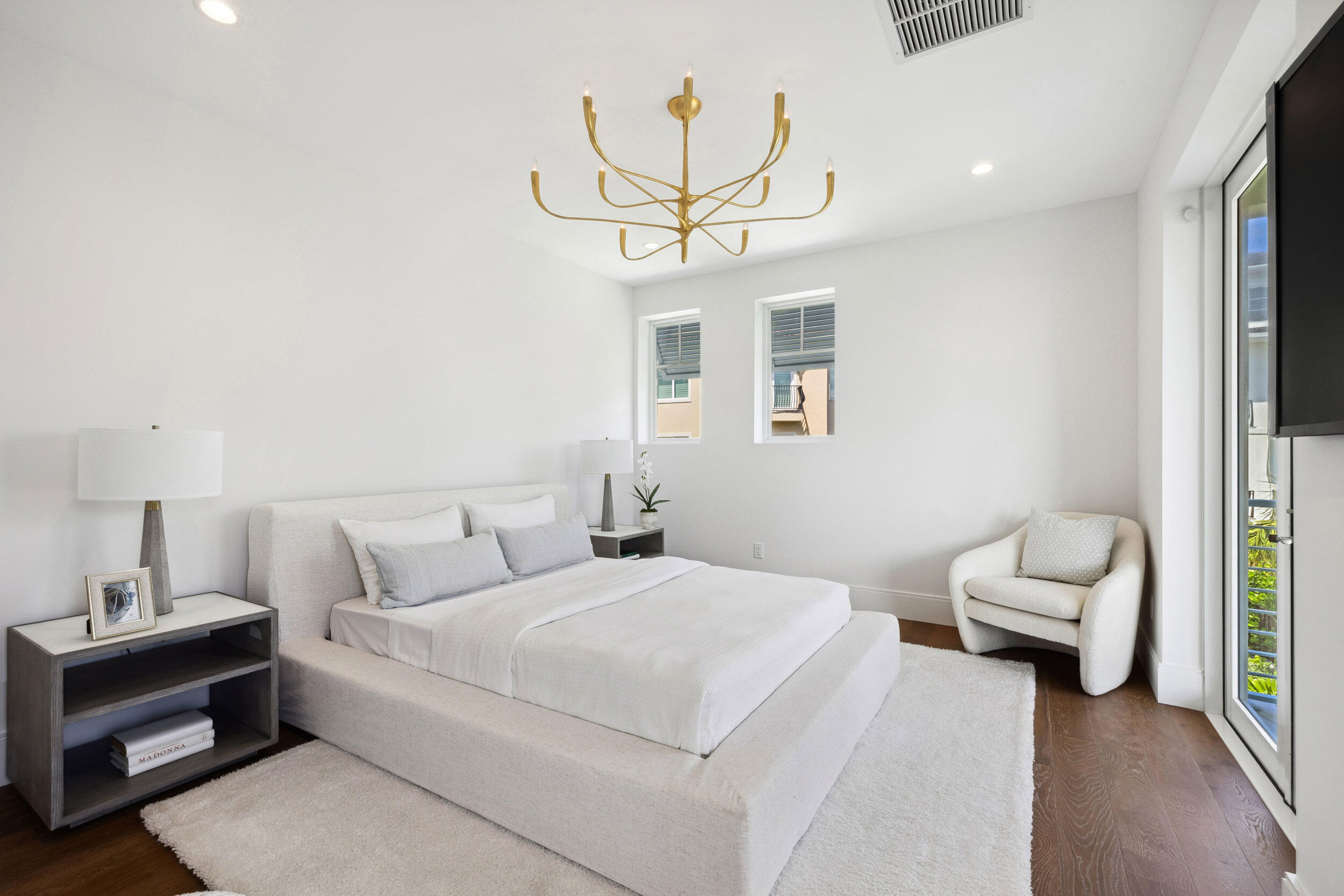 461 Venus Drive 1