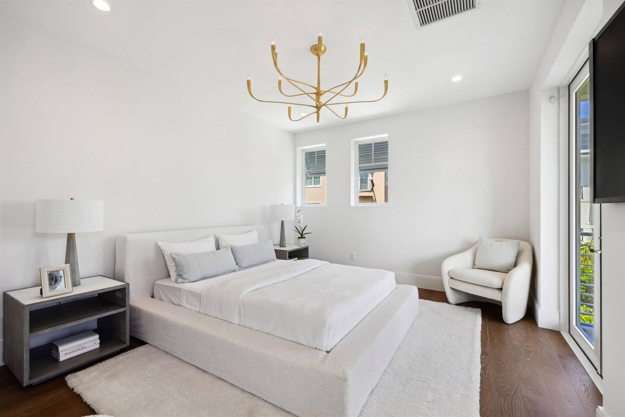 461 Venus Drive 1