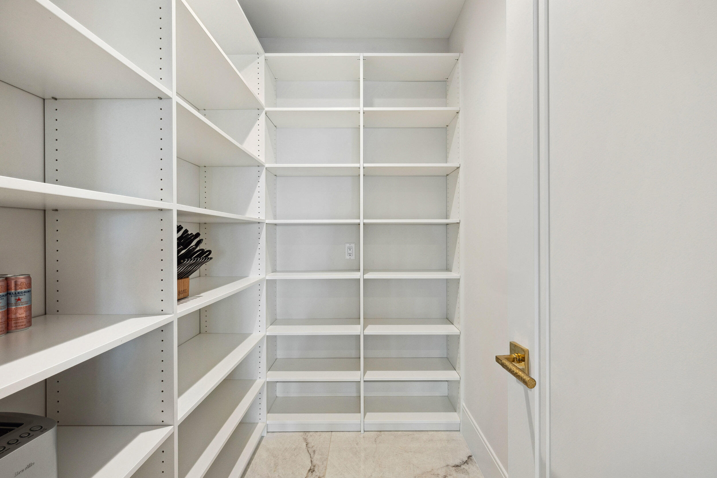 461 Venus Drive 1