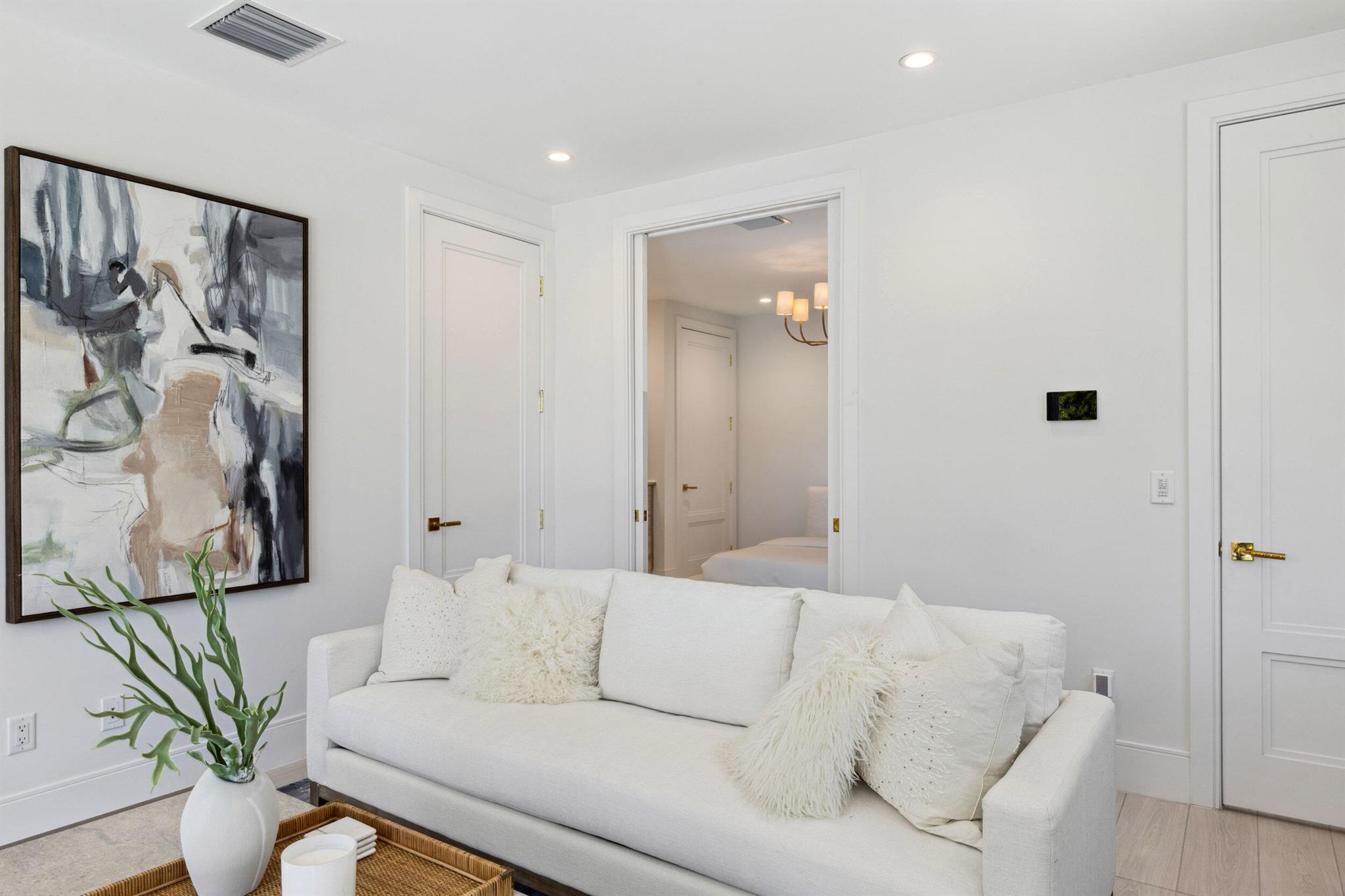 461 Venus Drive 1