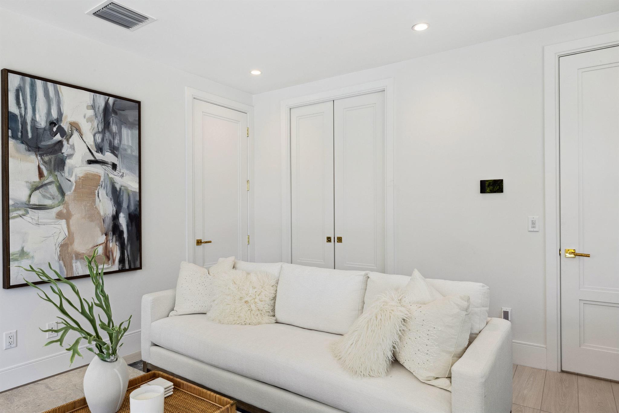 461 Venus Drive 1
