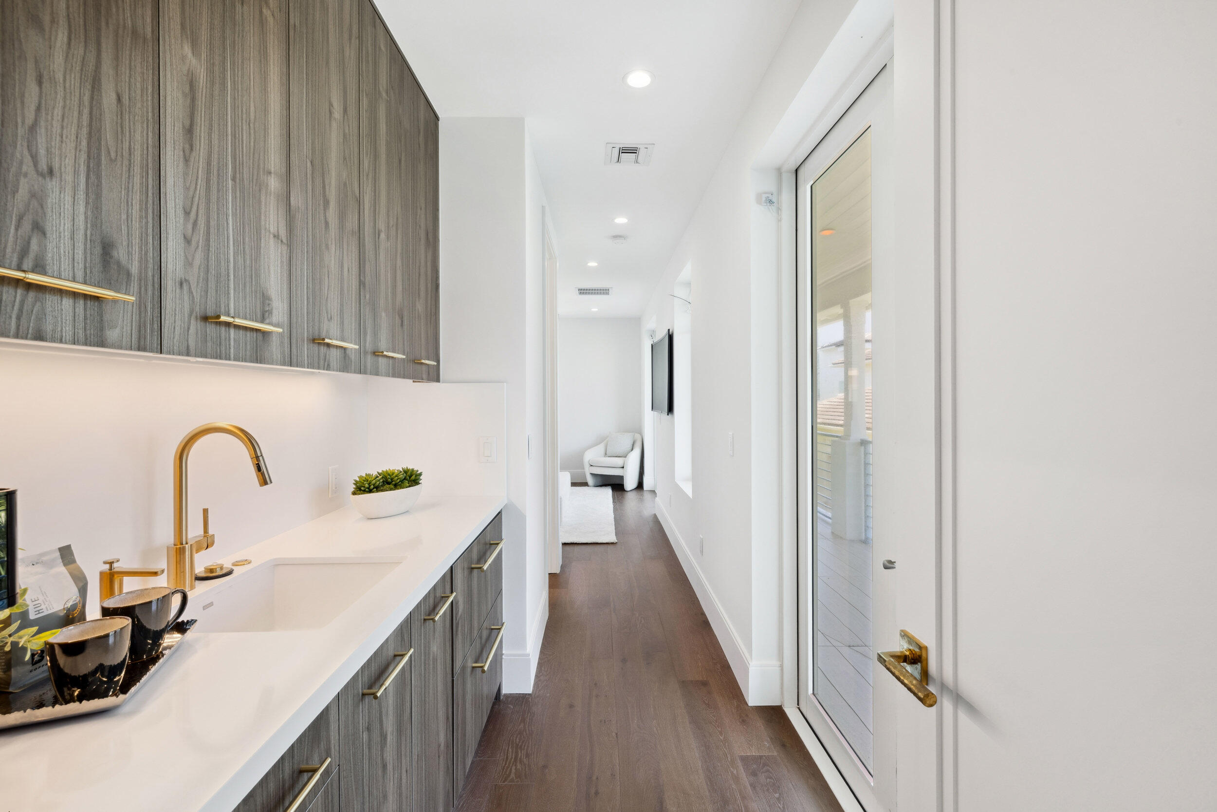 461 Venus Drive 1