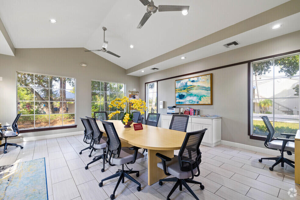 3821 SW Coquina Cove Way 205