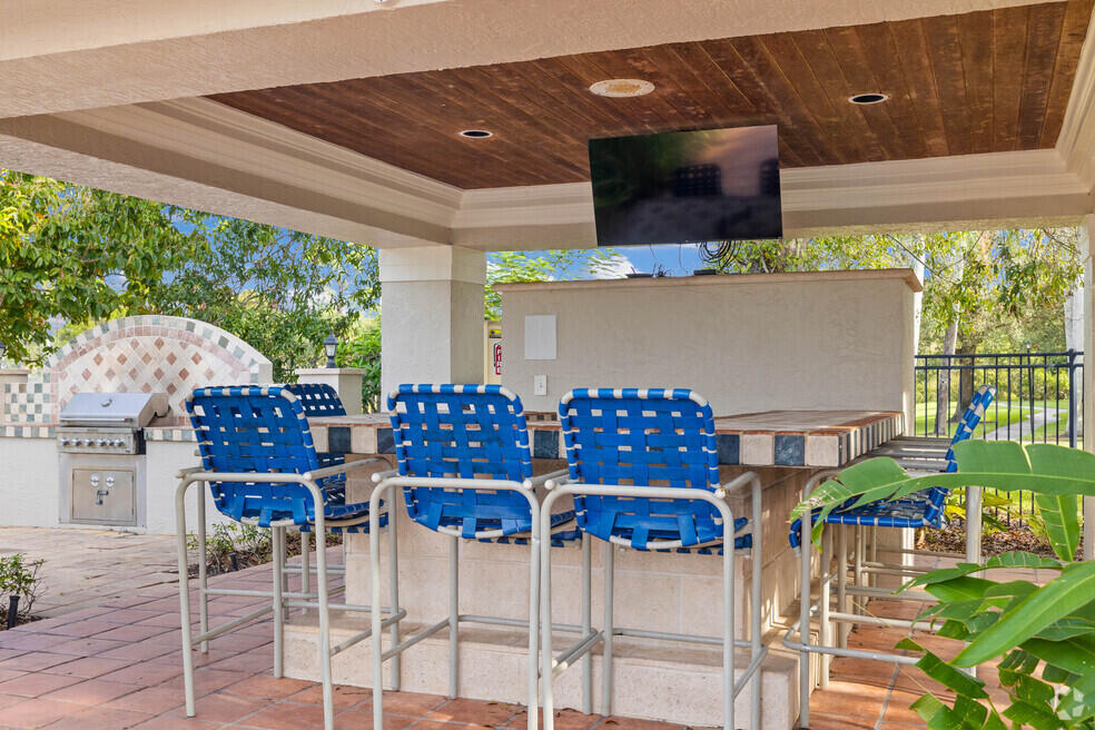 3821 SW Coquina Cove Way 205