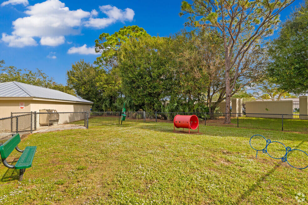 3821 SW Coquina Cove Way 205