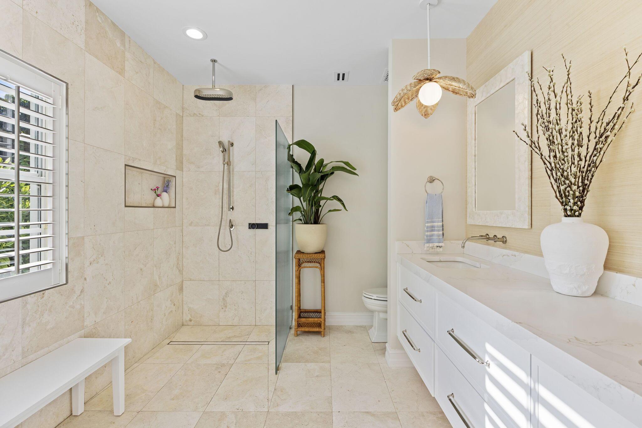 309 Valencia Road