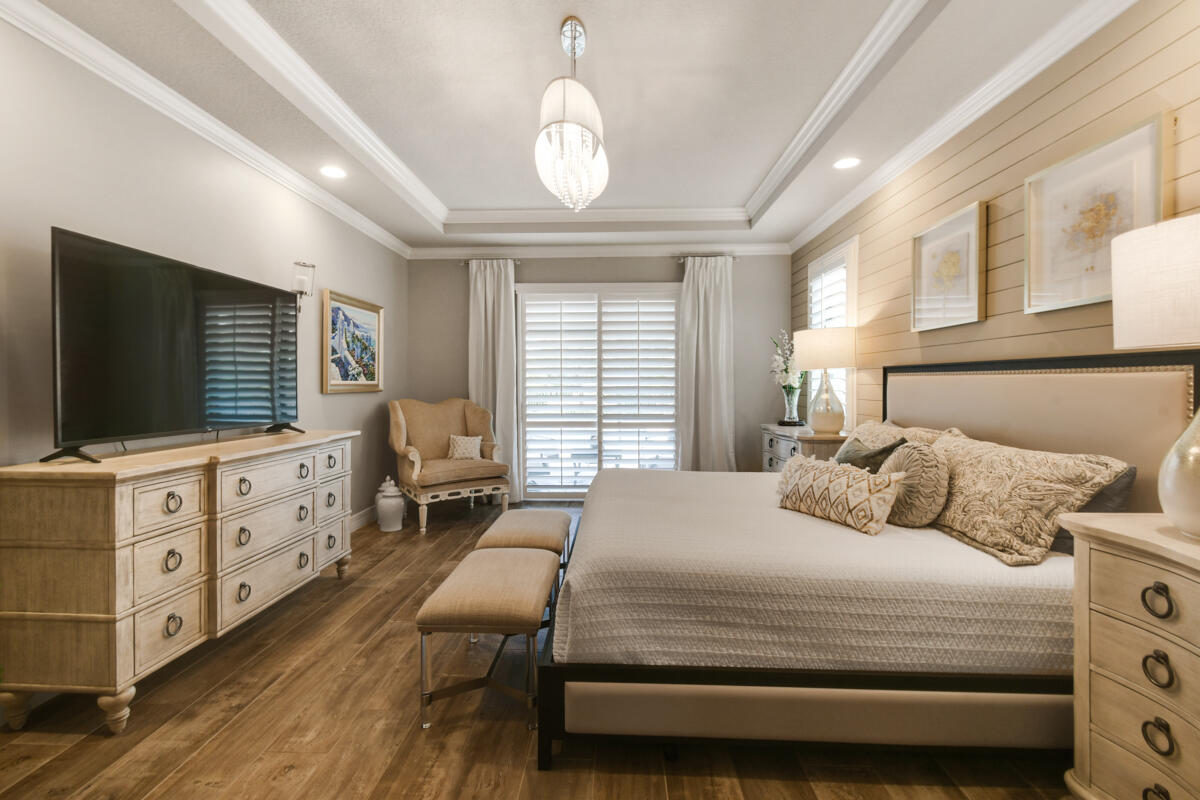 749 SW Sea Green Street