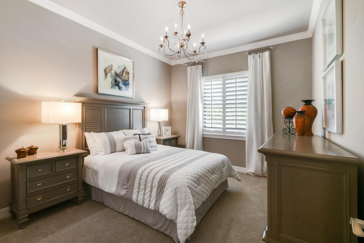 749 SW Sea Green Street