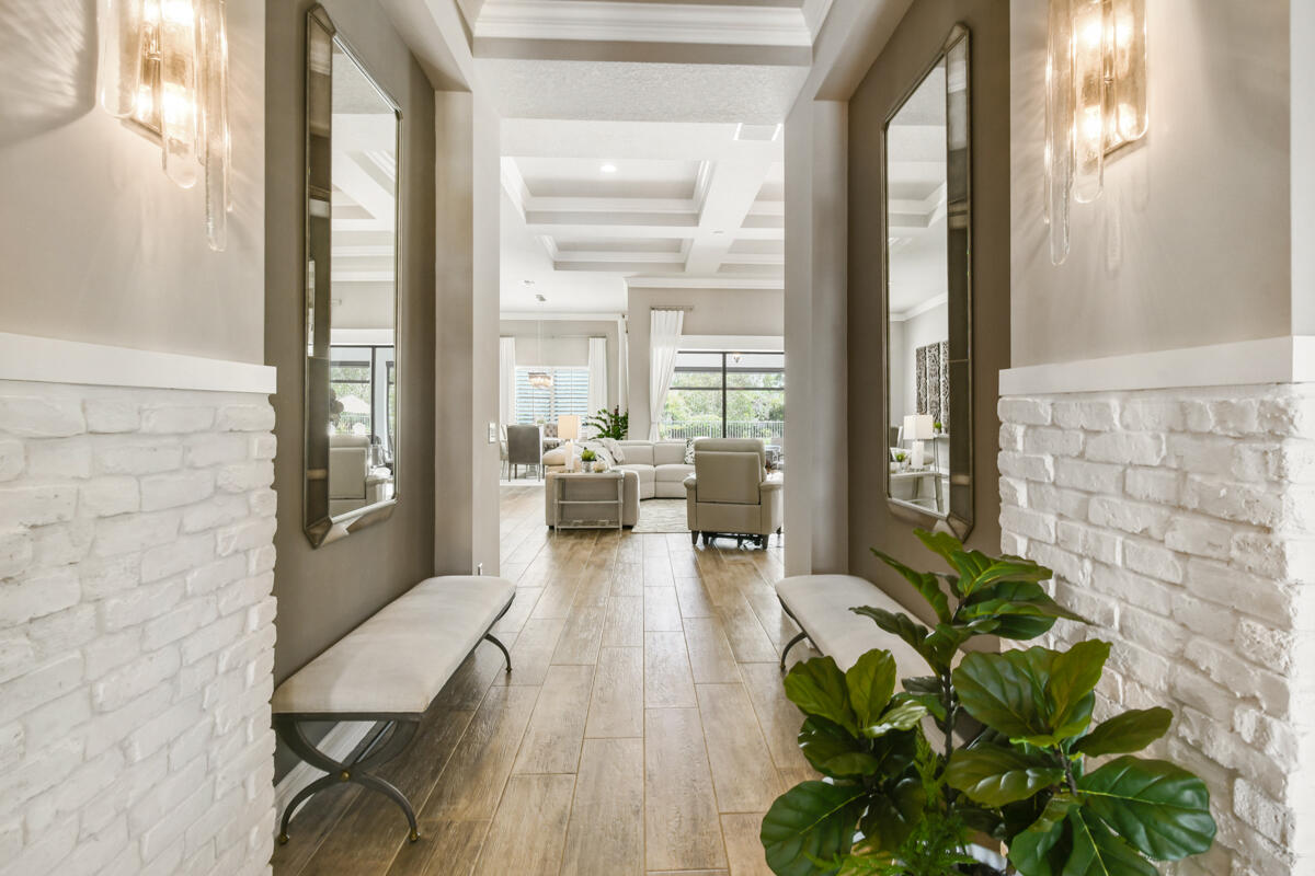 749 SW Sea Green Street