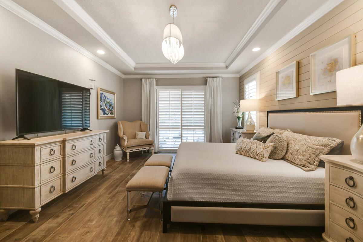 749 SW Sea Green Street