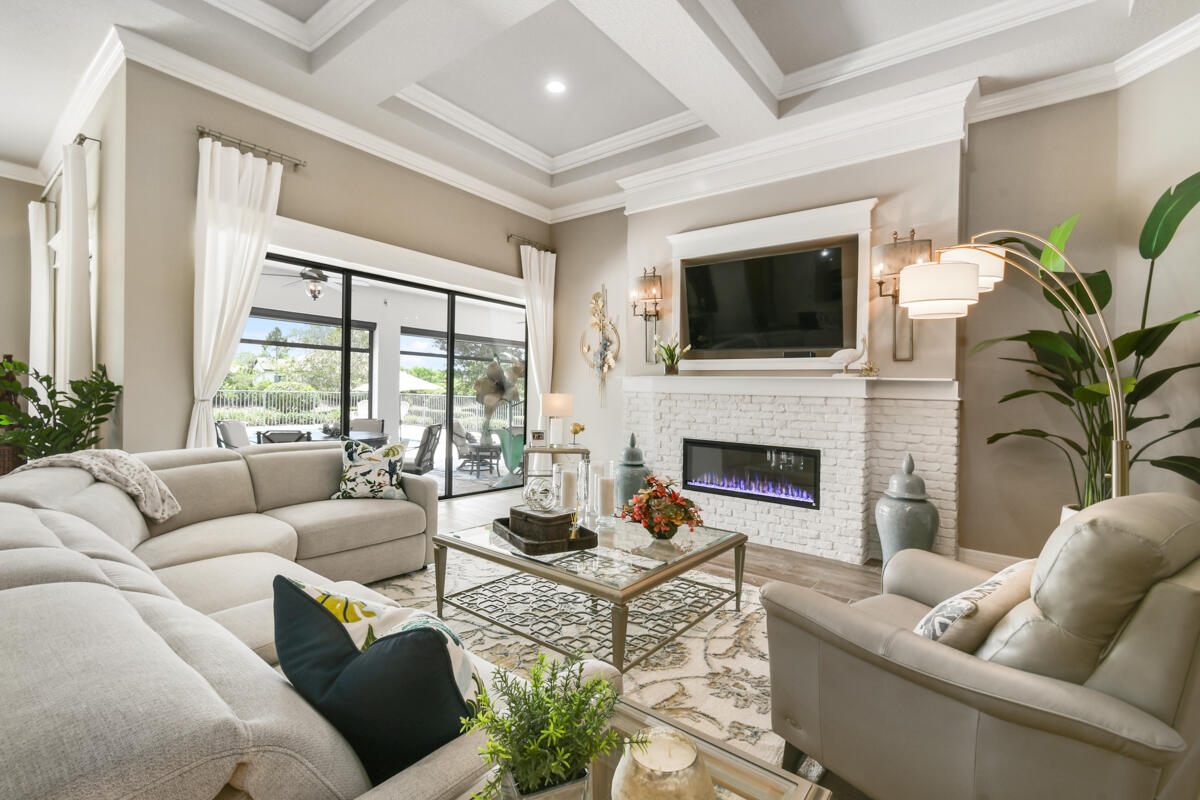 749 SW Sea Green Street