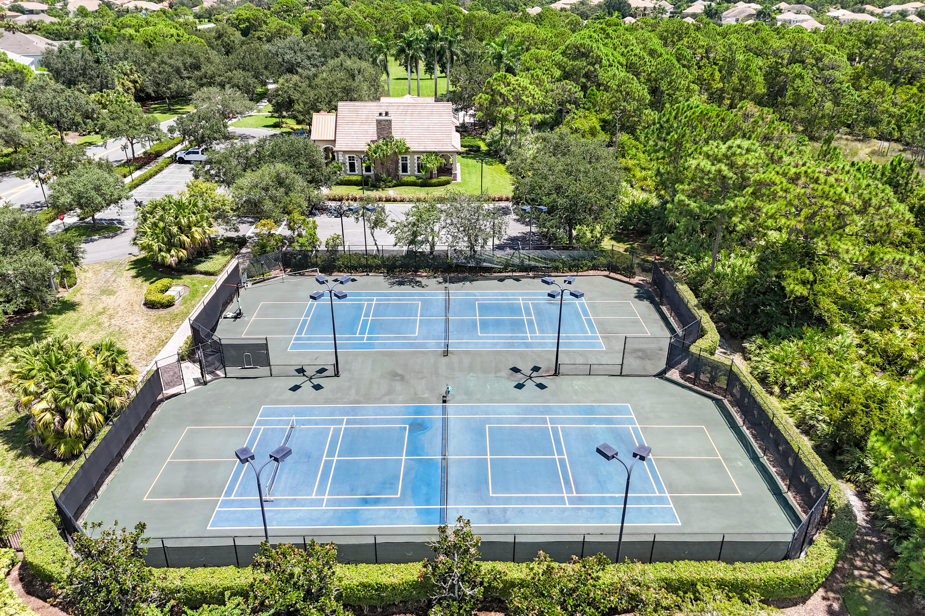 749 SW Sea Green Street