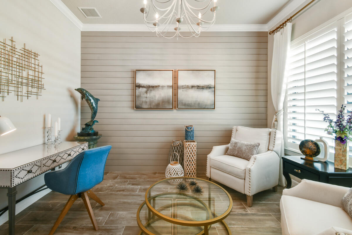 749 SW Sea Green Street