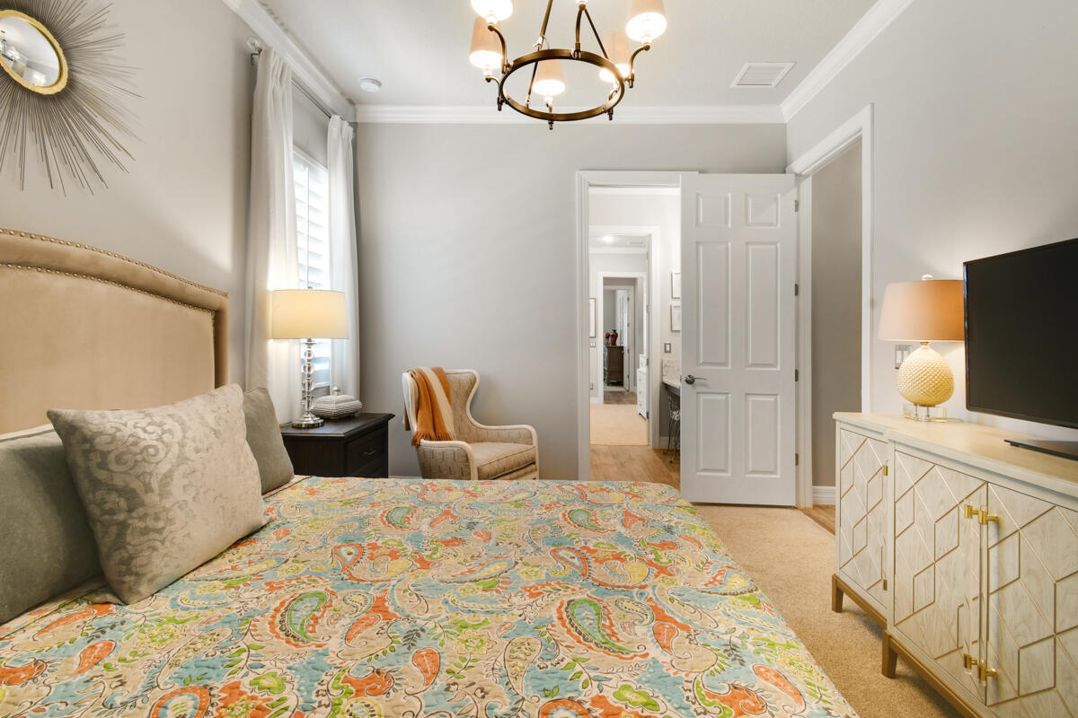 749 SW Sea Green Street