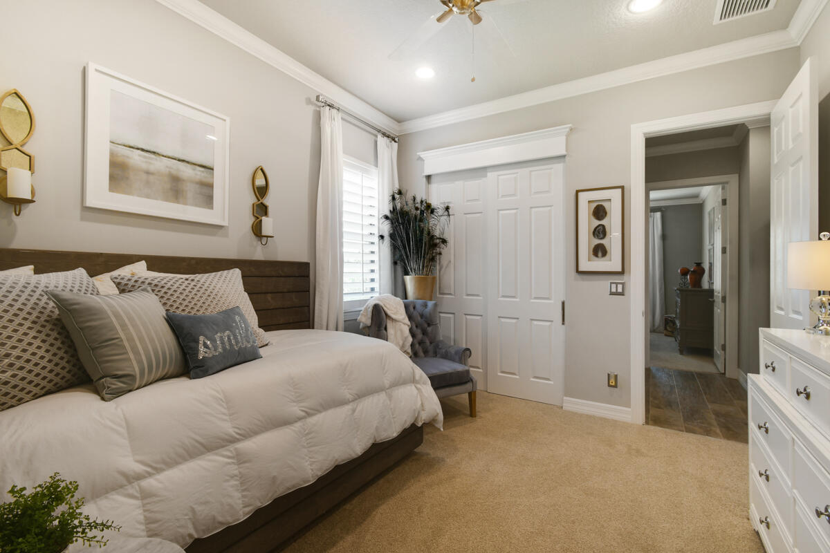 749 SW Sea Green Street