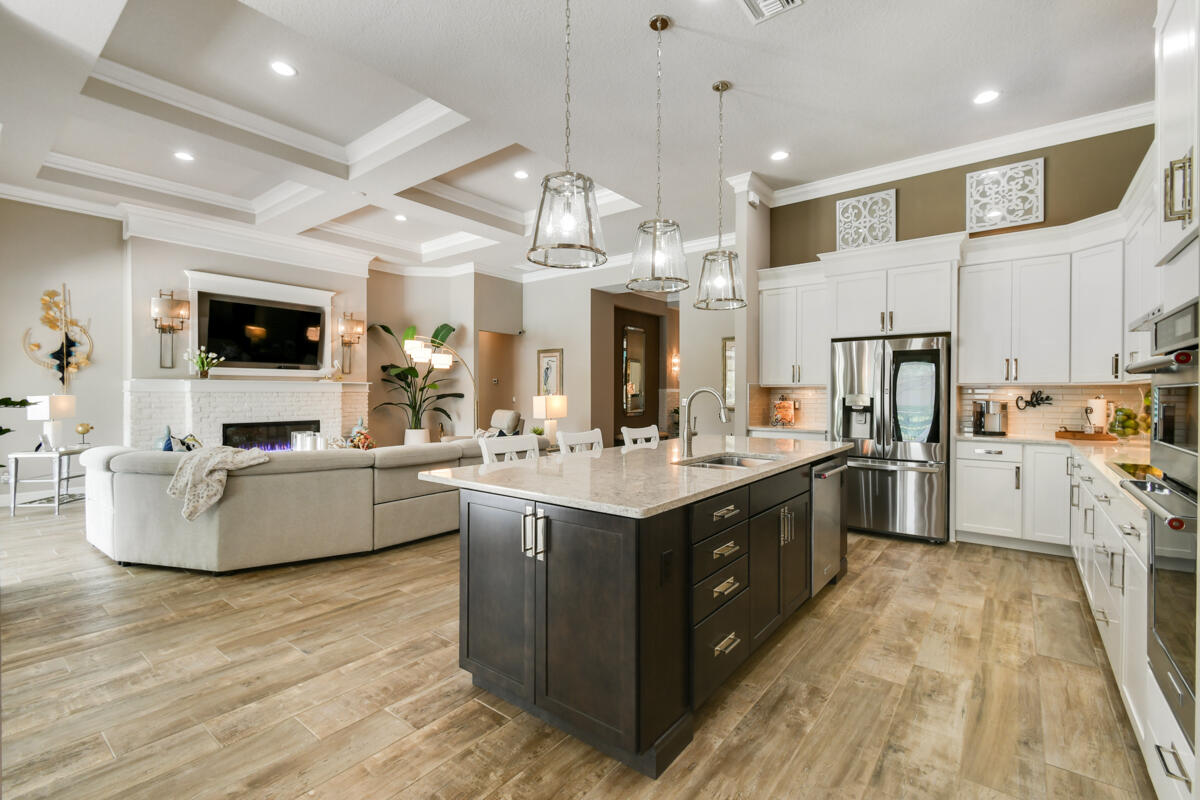 749 SW Sea Green Street