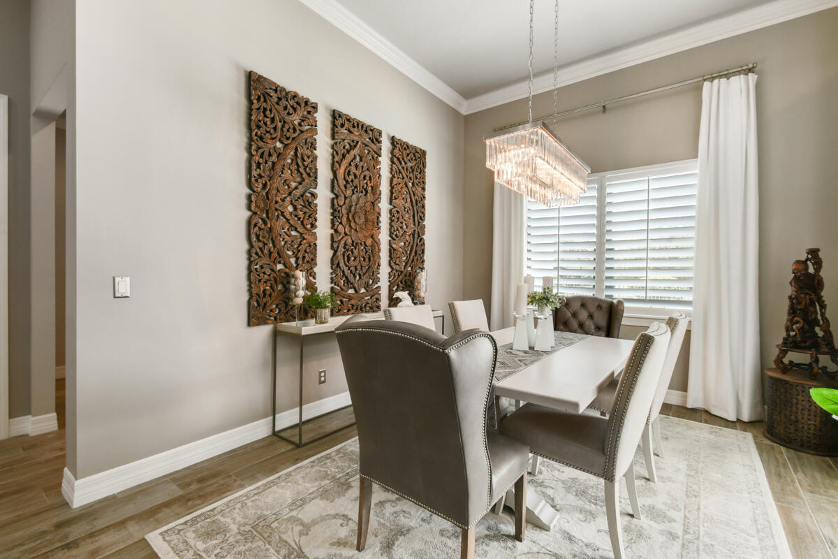 749 SW Sea Green Street