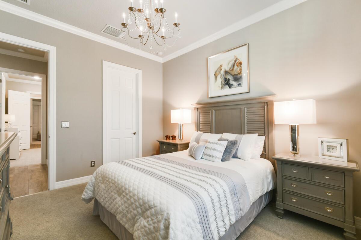 749 SW Sea Green Street