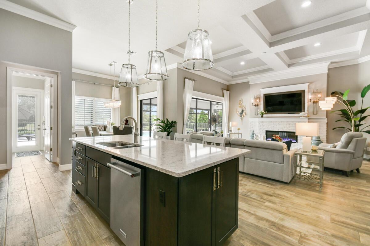 749 SW Sea Green Street