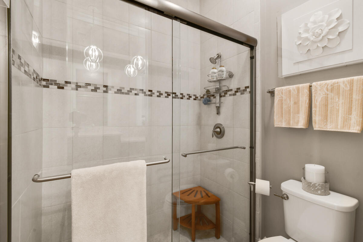 749 SW Sea Green Street