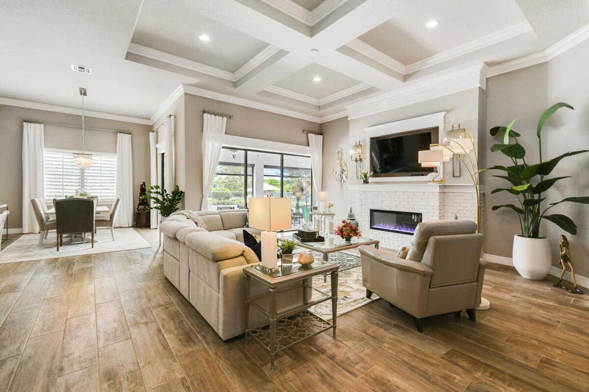 749 SW Sea Green Street