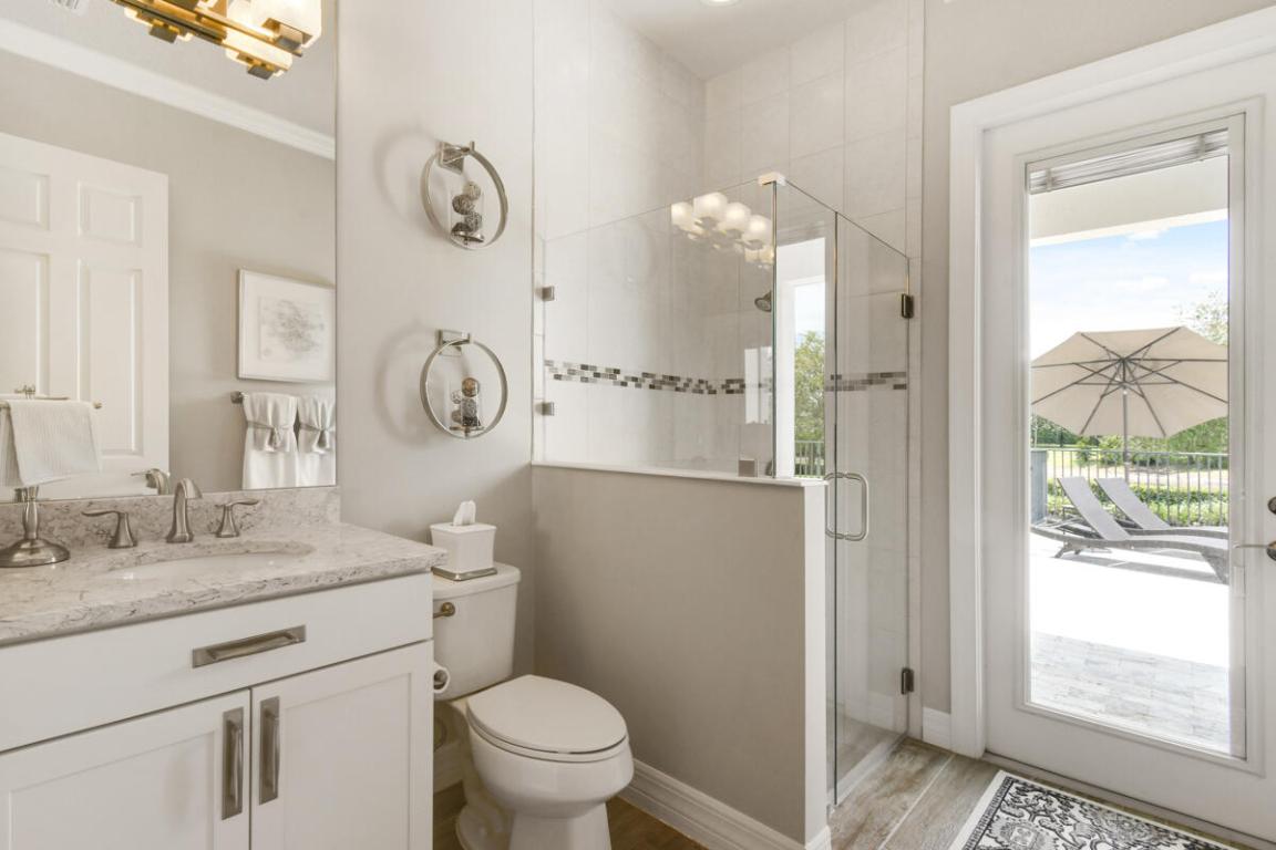 749 SW Sea Green Street