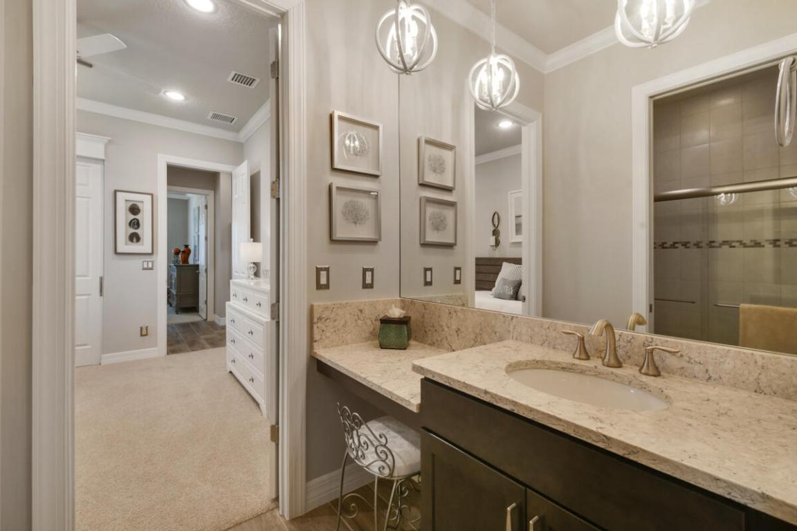 749 SW Sea Green Street