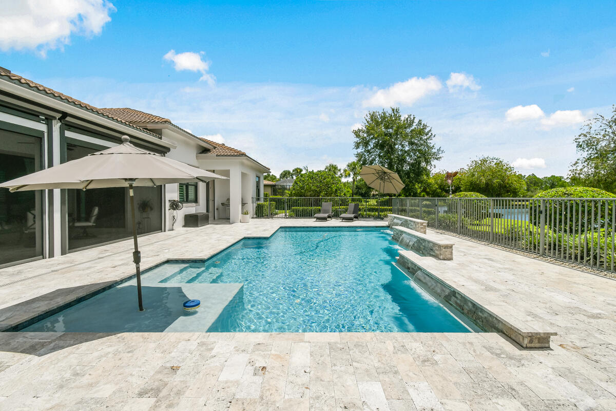 749 SW Sea Green Street