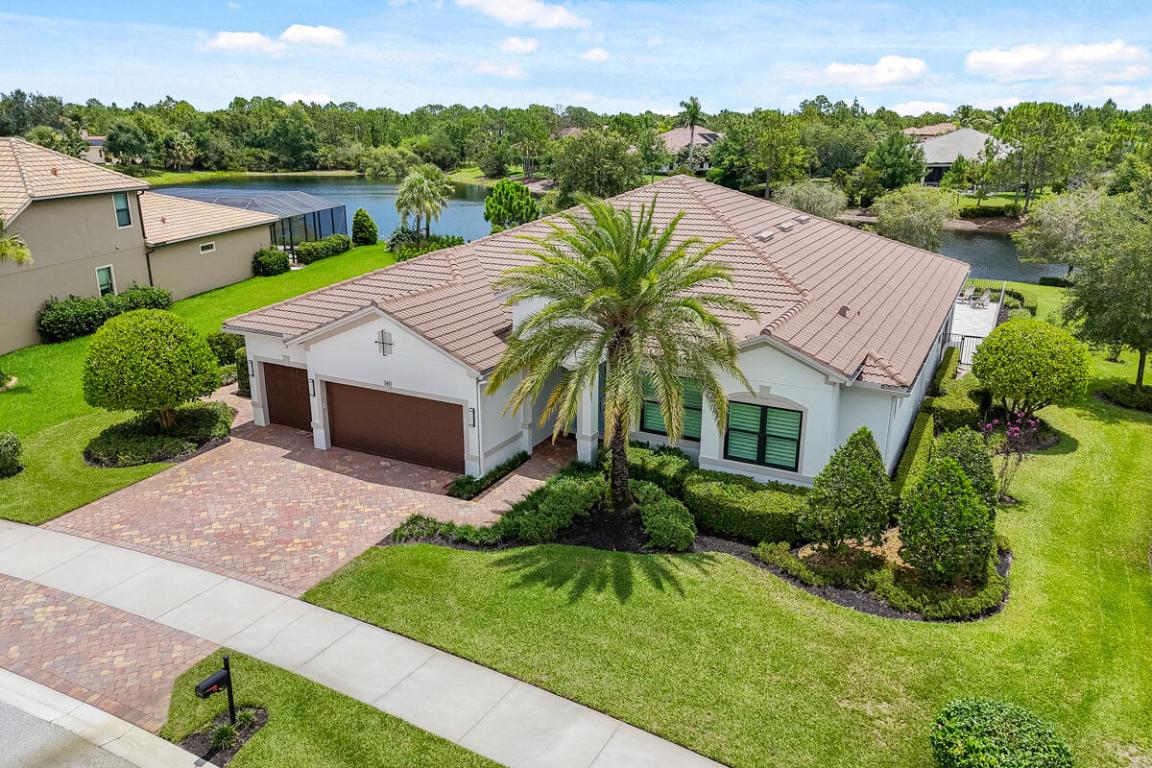 749 SW Sea Green Street