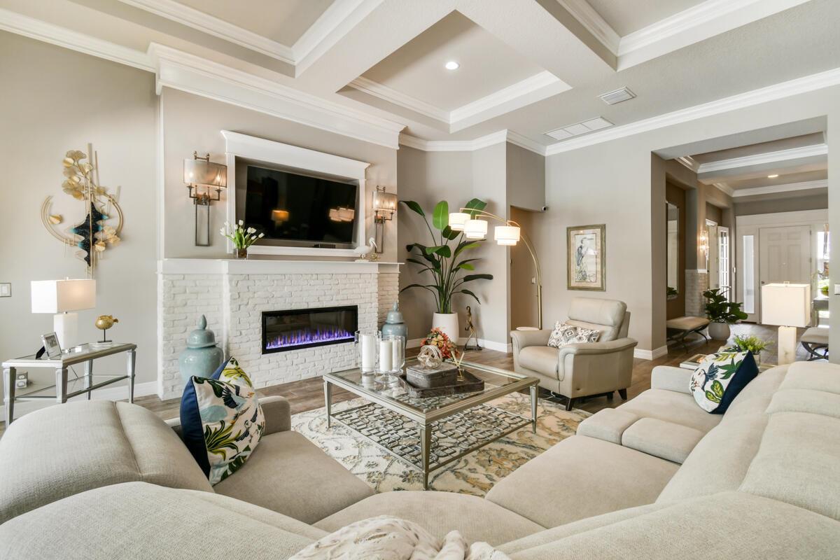 749 SW Sea Green Street